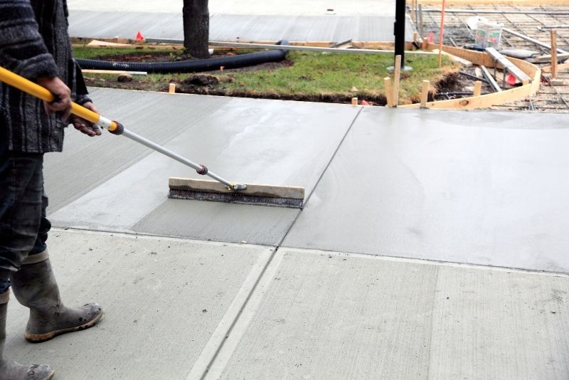 remove shuttering from concrete